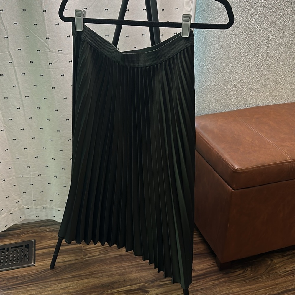 H&M Pleated Midi Skirt